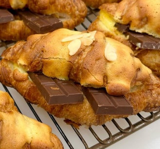 クロワッサンダマンド（チョコバナナ）